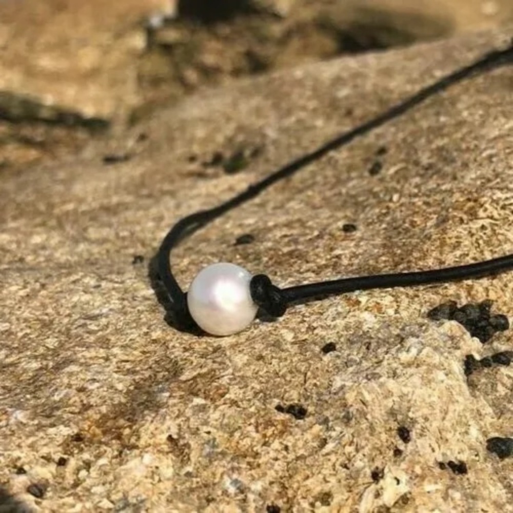 Handmade Pearl Leather Choker